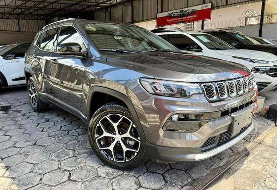 JEEP COMPASS 1.3 T270 TURBO FLEX LONGITUDE AT6